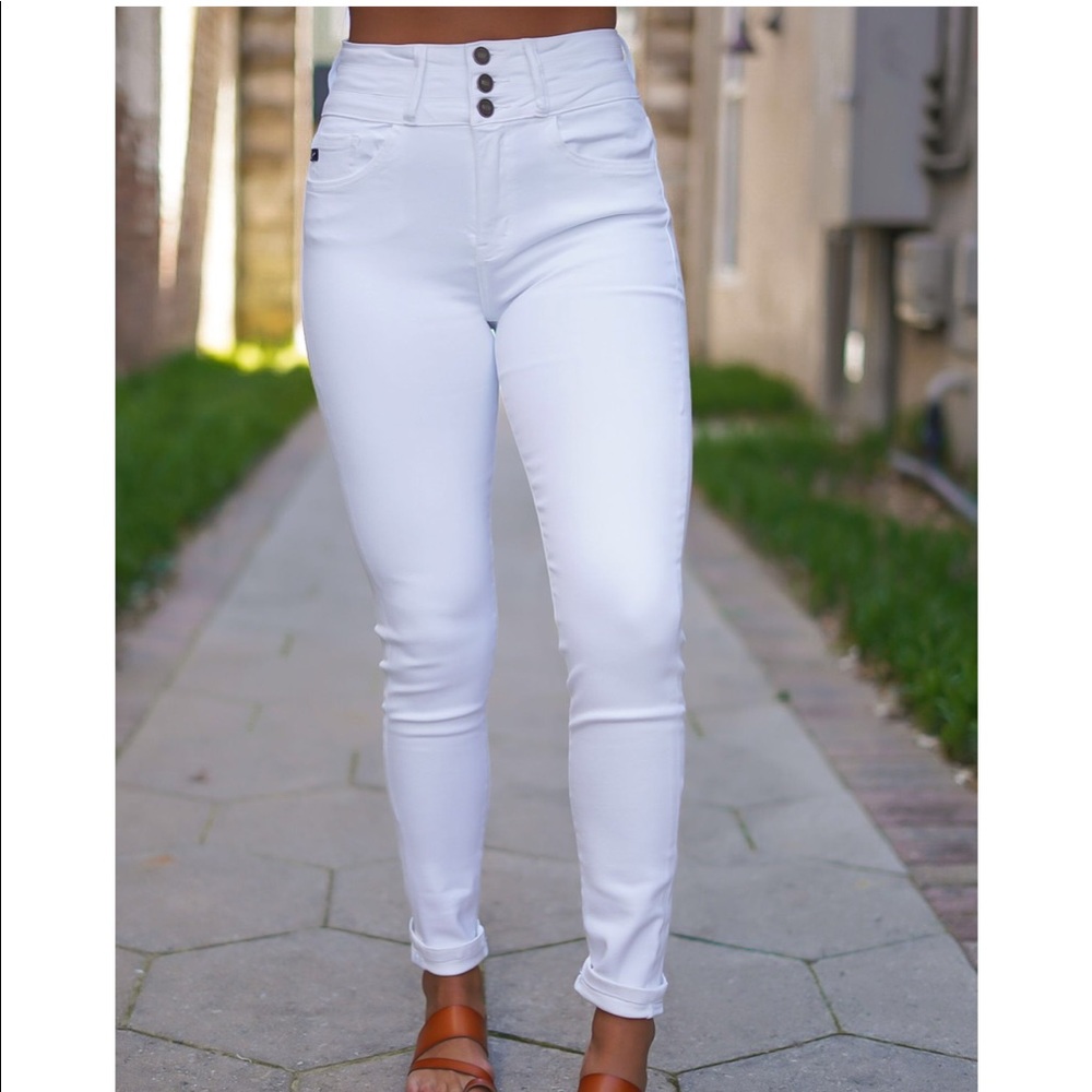 ROSIE DAZE NWT White High Rise Kan Cans